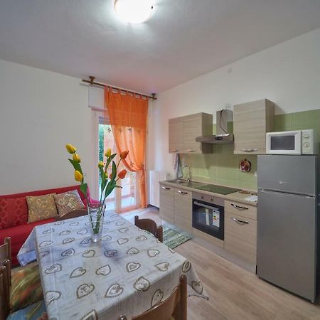 Apartamento Casa Della Nonna Abbadia Lariana Exterior foto